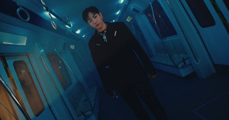 คิดถึงสัมผัส… "เป๊ก ผลิตโชค" ชวนแฟนๆ เข้ามาทัชซิงเกิลใหม่ "TOUCH MY BODY" 