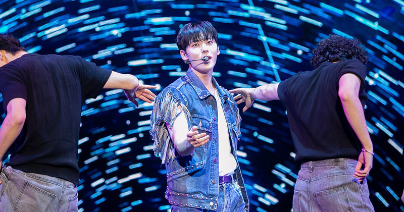 ฮวังมินฮยอน โซโล่ มินิ- คอนเสิร์ต จัดโชว์พิเศษ“โต๊ะริม” สุดจึ้ง!! สะกดทุกหัวใจ ขอให้ฮวังโดอย่าป่วยเพื่อกลับมาเจอกันอีก