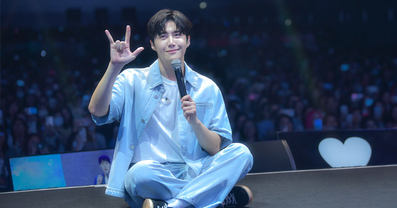 สุดอบอุ่น! “คิมซอนโฮ” น่ารักเกินต้านแฟนไทยสุดฟินเซอร์ไพรส์ จัดเต็มสมความคิดถึง!